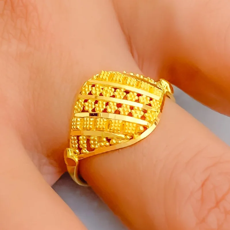 Alternating Luminous Signature 22K Gold Ring