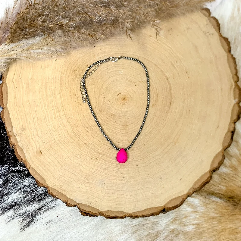 Small Faux Navajo Pearls Choker Necklace in Silver Tone with Fuchsia Pink Teardrop Stone