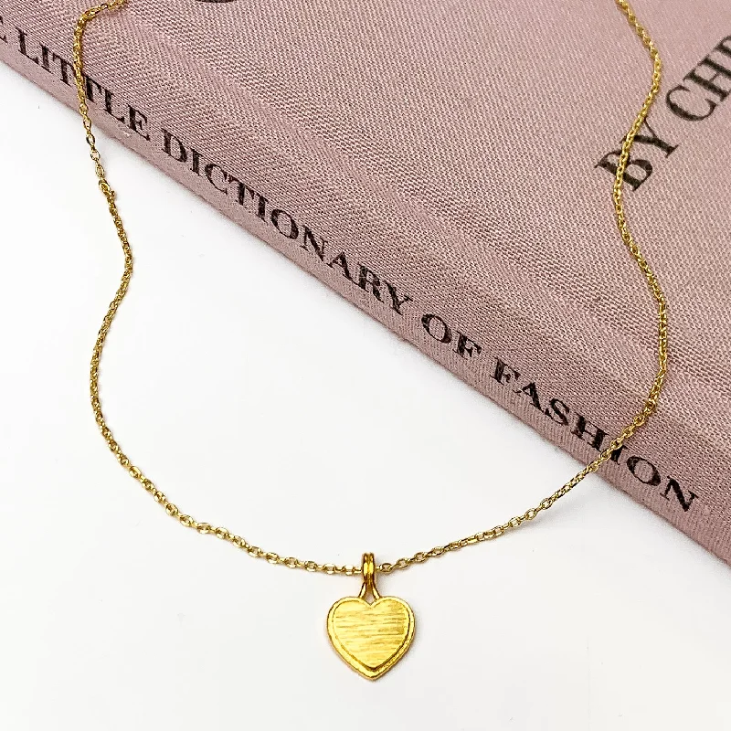 Gold Tone Necklace With Heart Charm