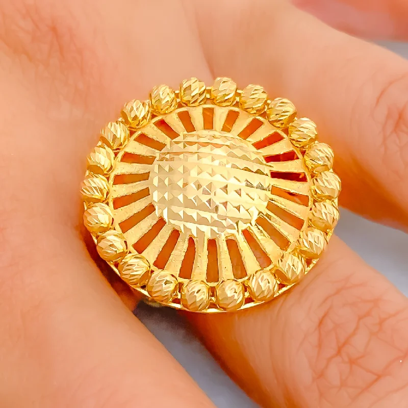 Impressive Radiant Round 21k Gold Ring