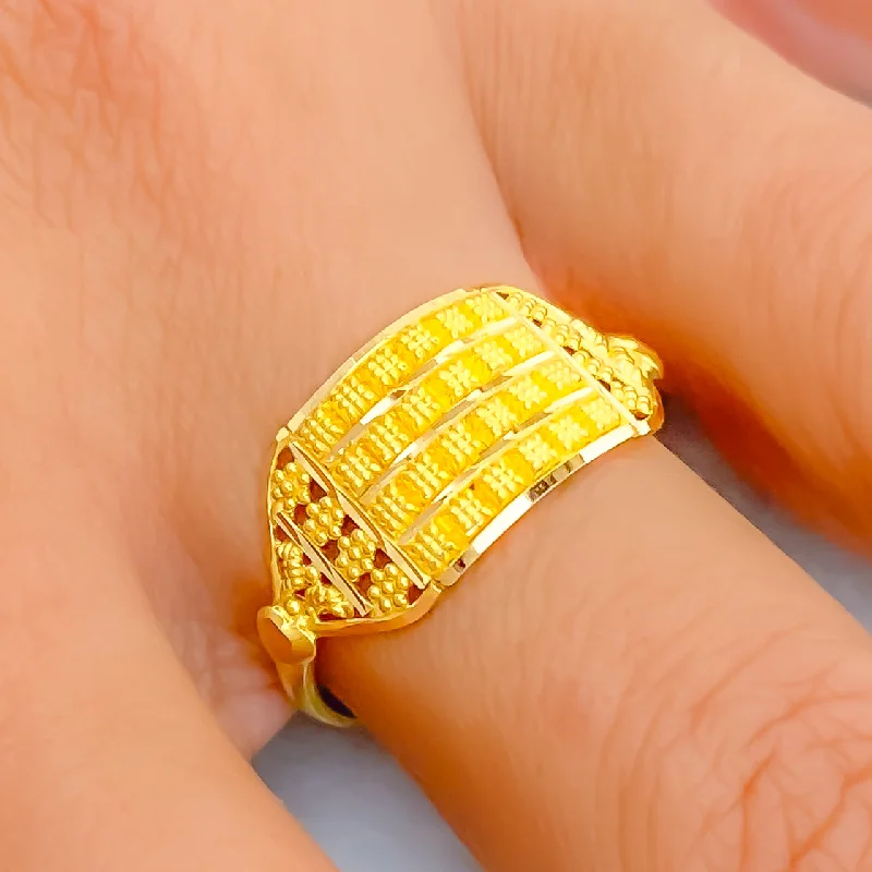 Versatile Vibrant 22K Gold Ring