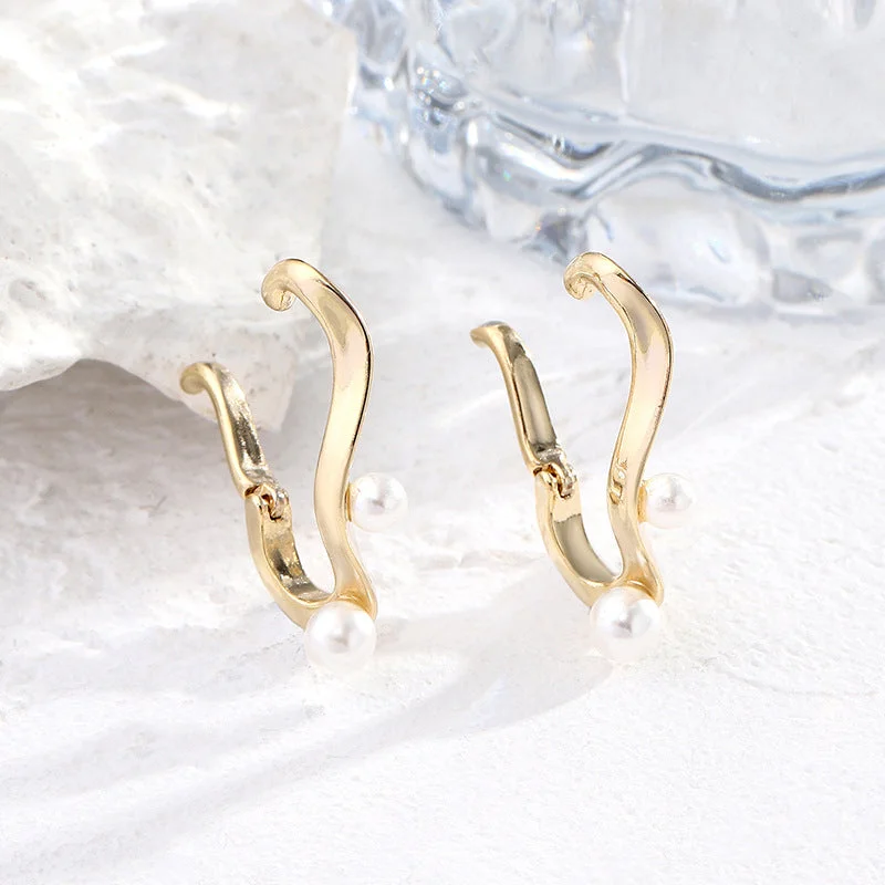 37#J0029 Twisted Ear Clip Clip Pair