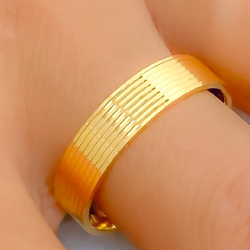 Posh Contemporary 22k Gold Striped Band