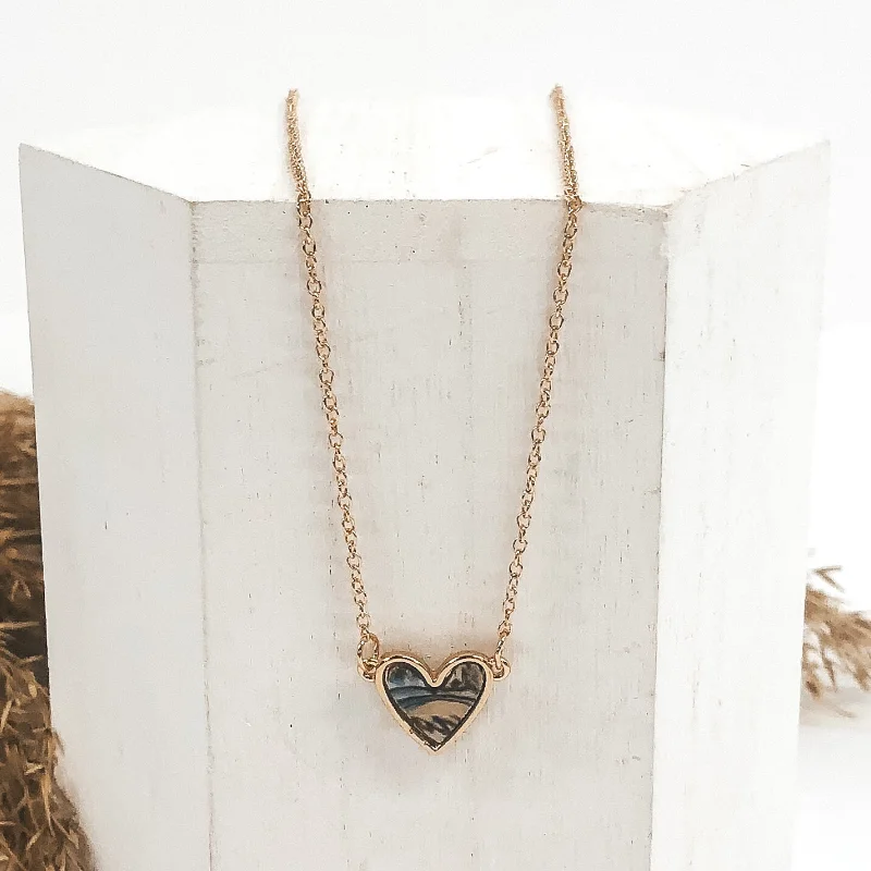 Shell Heart Necklace in Abalone Shell