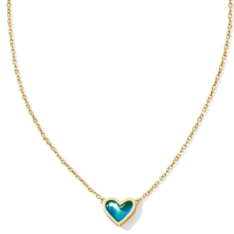 Kendra Scott | Framed Ari Heart Gold Short Pendant Necklace in Mood Stone