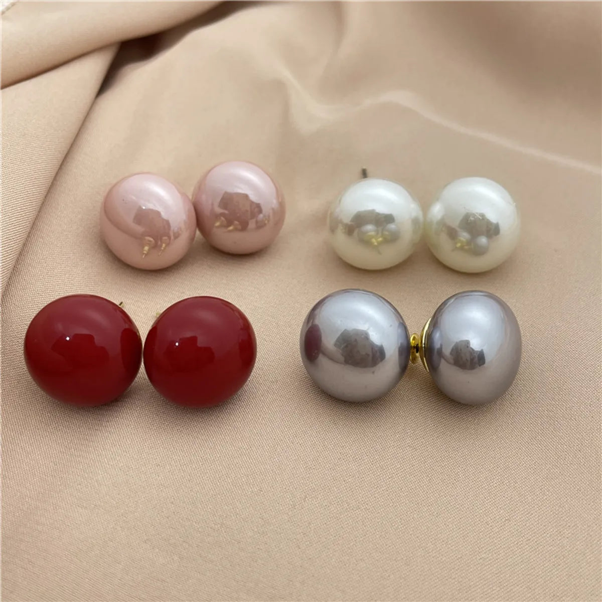 Fashion Round Imitation Pearl Stoving Varnish Inlay Pearl Women's Ear Studs 1 Pair