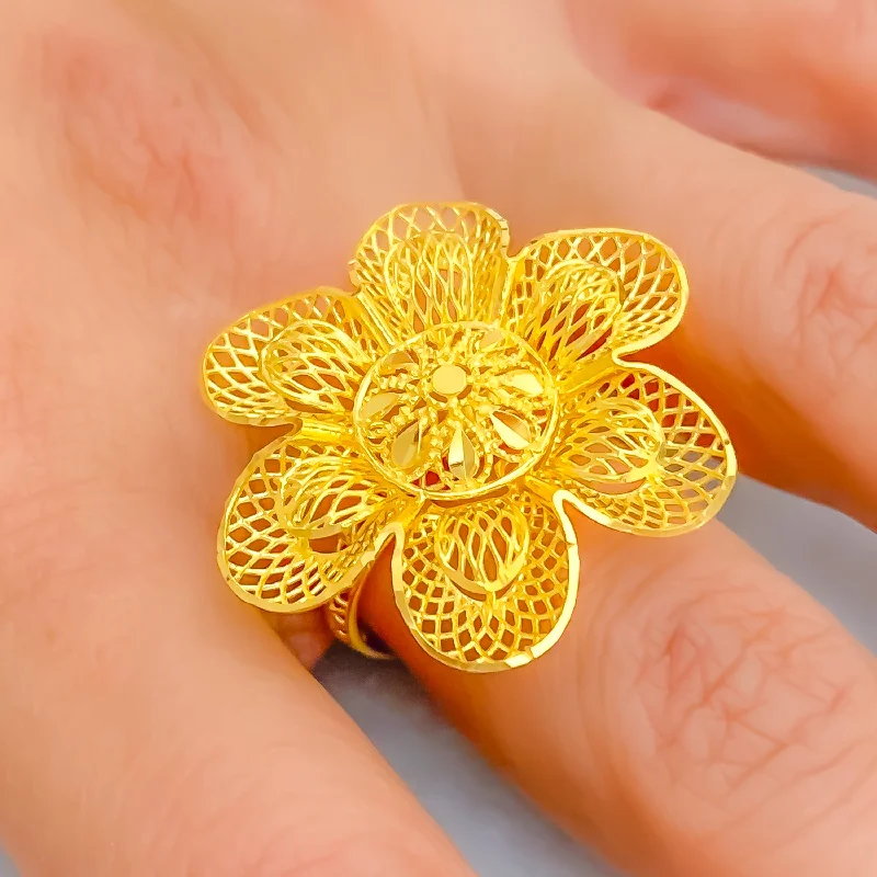 Lovely Flower 22k Gold Ring