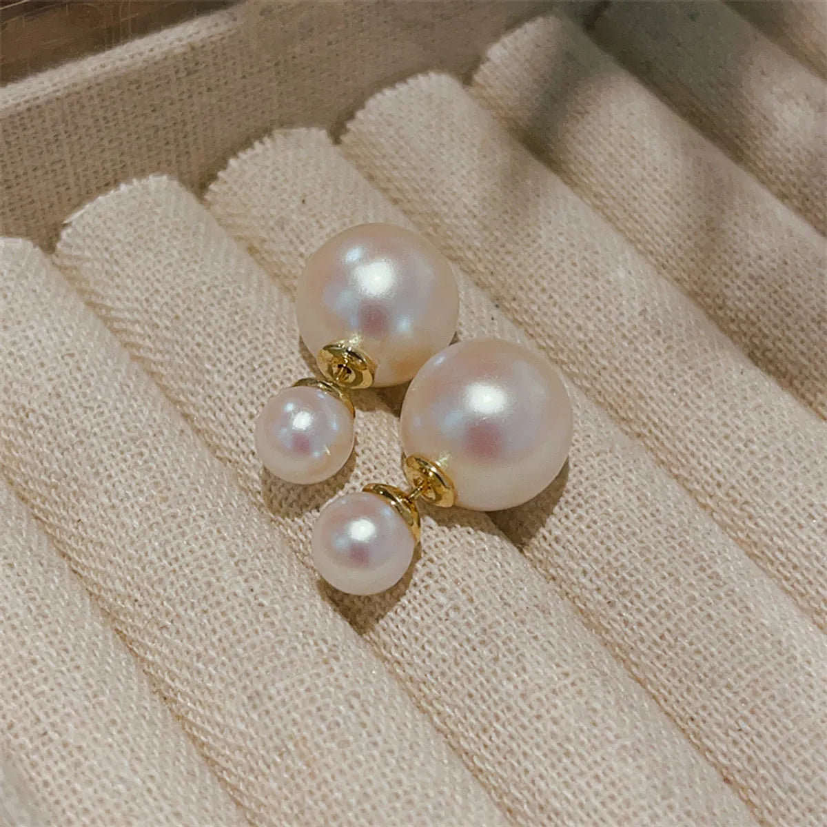 E0298--Colorful White Pearl