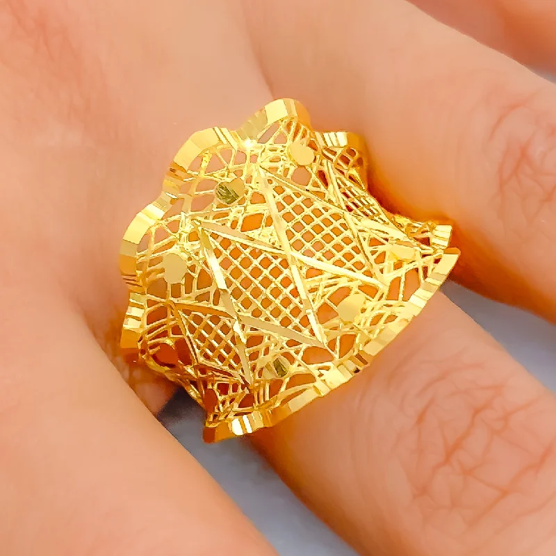 Dressy Unique 21k Gold Mesh Ring